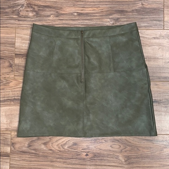 Women’s Green Stella Luce Vegan Skirt - Picture 3 of 4